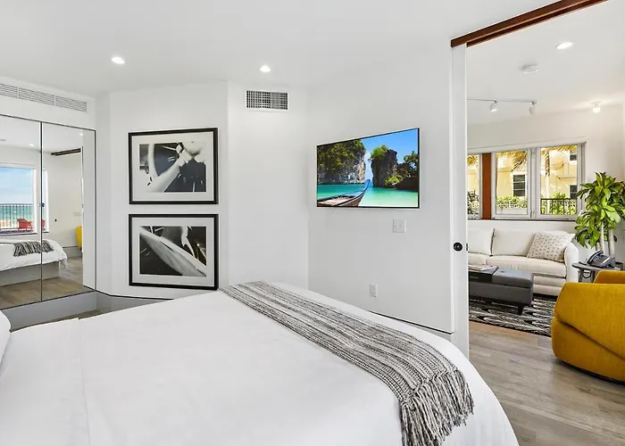 Ocean Treasure Beachside Suites